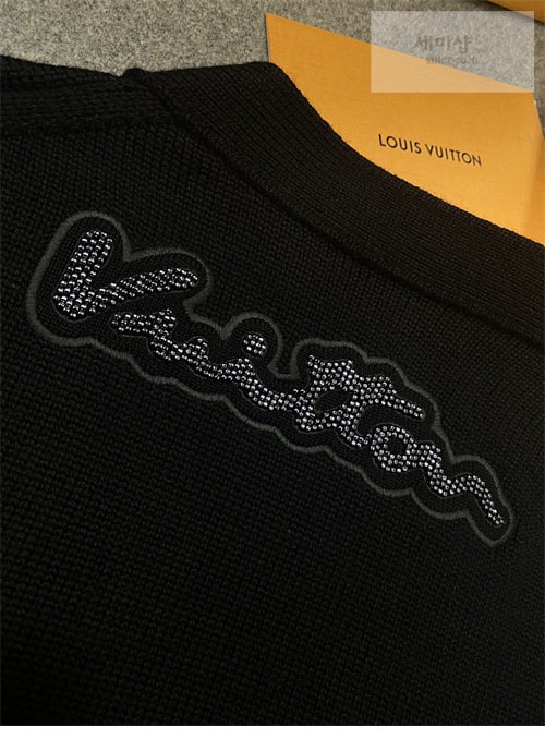 Louis Vuitton 루이비통 메리노 울 자수 가디건 1AFAON 의류 5번 이미지