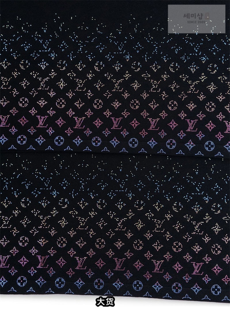 Louis Vuitton 루이비통 모노그램 그라디언트 엠벨리시드 크루넥 반팔 티셔츠 의류 10번 이미지