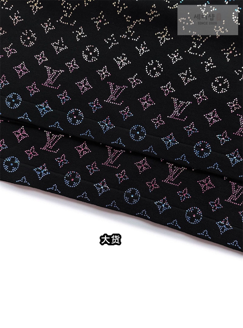 Louis Vuitton 루이비통 모노그램 그라디언트 엠벨리시드 크루넥 반팔 티셔츠 의류 21번 이미지