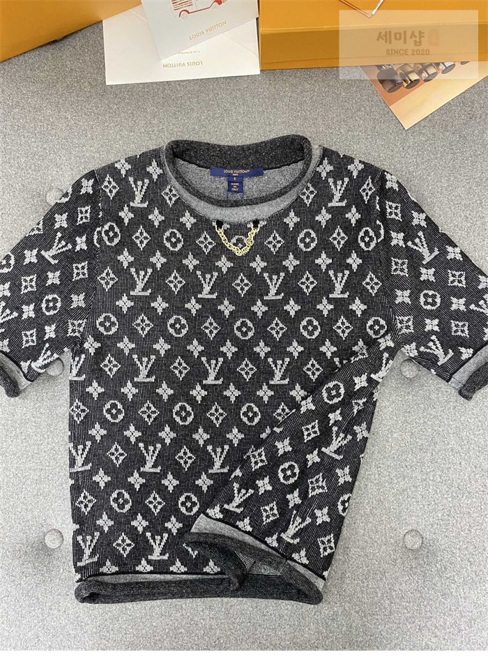 Louis Vuitton 루이비통 모노그램 로고플레이 자카드 코튼 울 반팔 니트 레플리카 18번 이미지 - 의류 | 세미샵 레플리카 사이트
