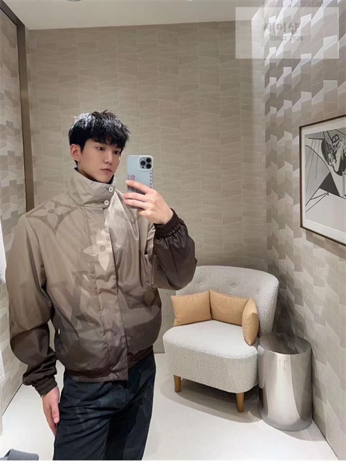 Louis Vuitton 루이비통 모노그램 리버서블 나일론 윈드브레이커 의류 11번 이미지