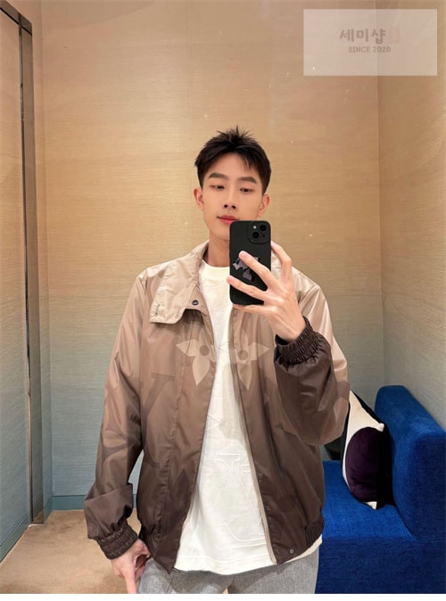 Louis Vuitton 루이비통 모노그램 리버서블 나일론 윈드브레이커 의류 12번 이미지