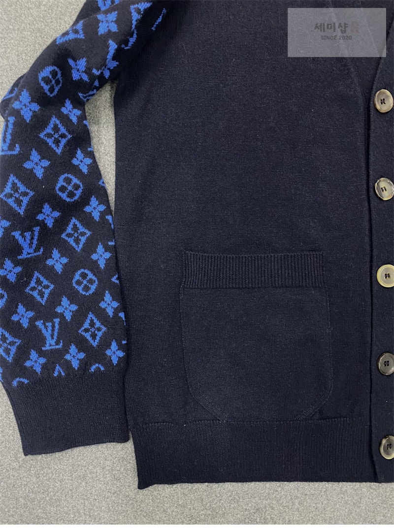 Louis Vuitton 루이비통 모노그램 믹스 캐시미어 V넥 가디건 의류 4번 이미지