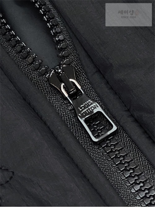 Louis Vuitton 루이비통 모노그램 퀼티드 후디 블루종 2컬러 의류 6번 이미지