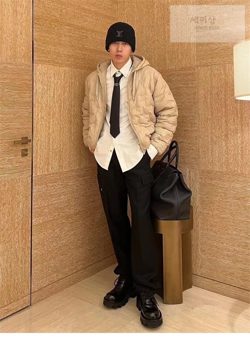 Louis Vuitton 루이비통 모노그램 퀼티드 후디 블루종 2컬러 의류 16번 이미지