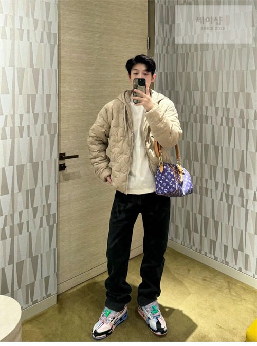 Louis Vuitton 루이비통 모노그램 퀼티드 후디 블루종 2컬러 의류 20번 이미지