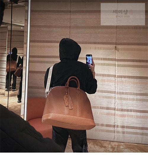 Louis Vuitton 루이비통 모노그램 퀼티드 후디 블루종 2컬러 의류 22번 이미지
