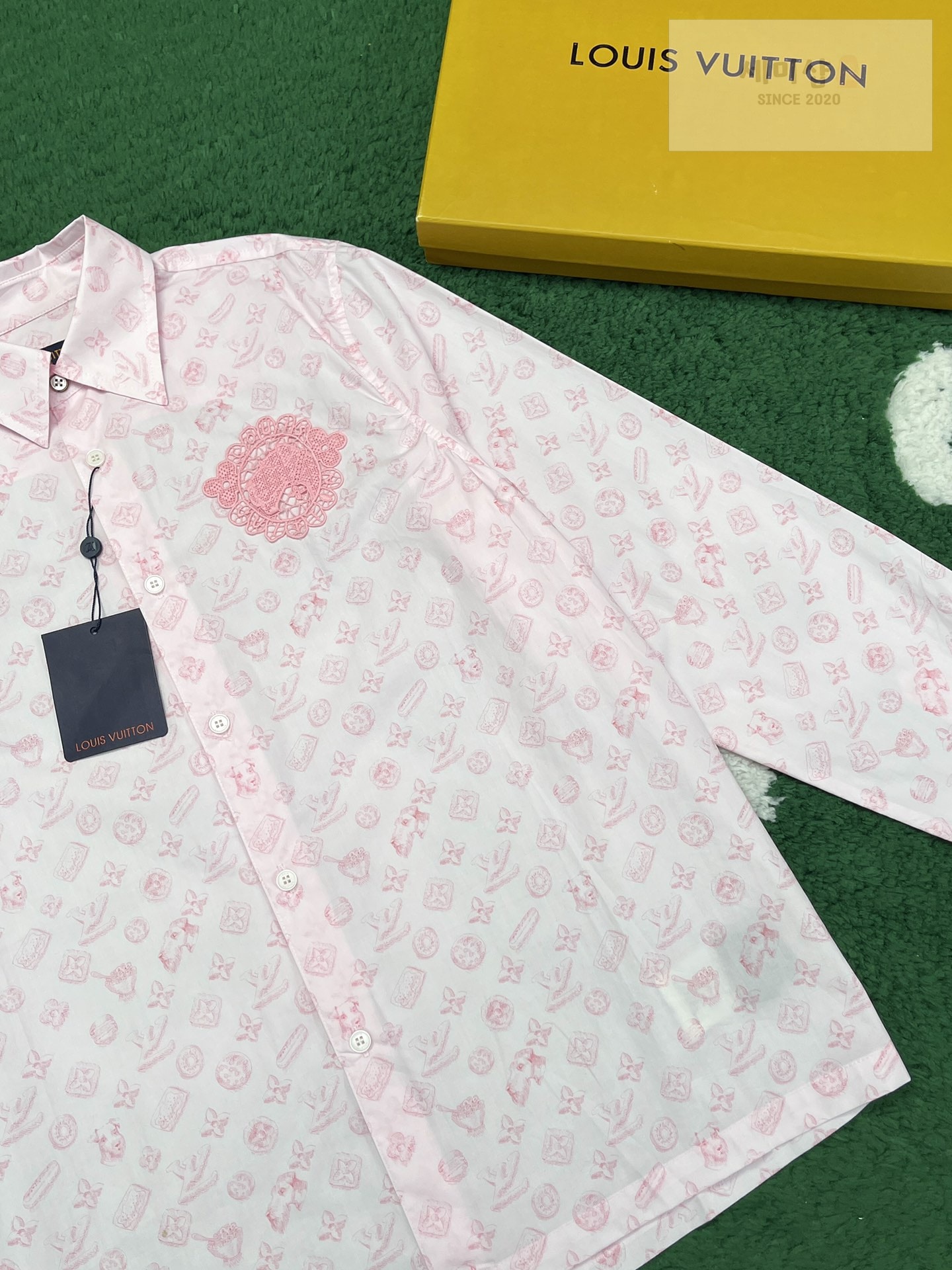 Louis Vuitton 루이비통 모노그램 프린티드 롱 슬리브 셔츠 “2COLOR” NO.1 의류 6번 이미지