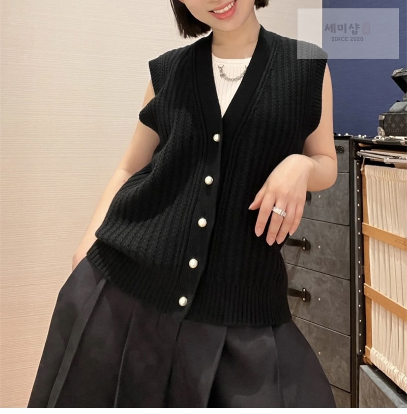 Louis Vuitton 루이비통 블랙 V넥 니트 베스트 의류 4번 이미지