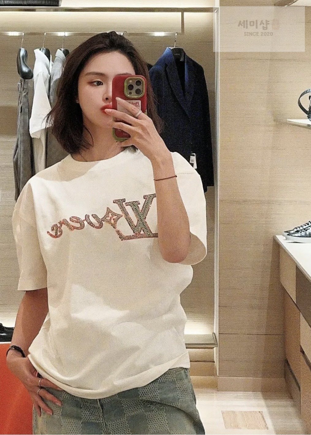 Louis Vuitton 루이비통 비즈 시퀸 LV러버스 시그니처 오가닉 코튼 레귤러핏 반팔 티셔츠 의류 2번 이미지