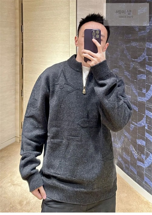 Louis Vuitton 루이비통 빅 모노그램 자카드 울 하프 집업 니트 의류 2번 이미지