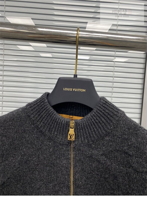 Louis Vuitton 루이비통 빅 모노그램 자카드 울 하프 집업 니트 의류 10번 이미지