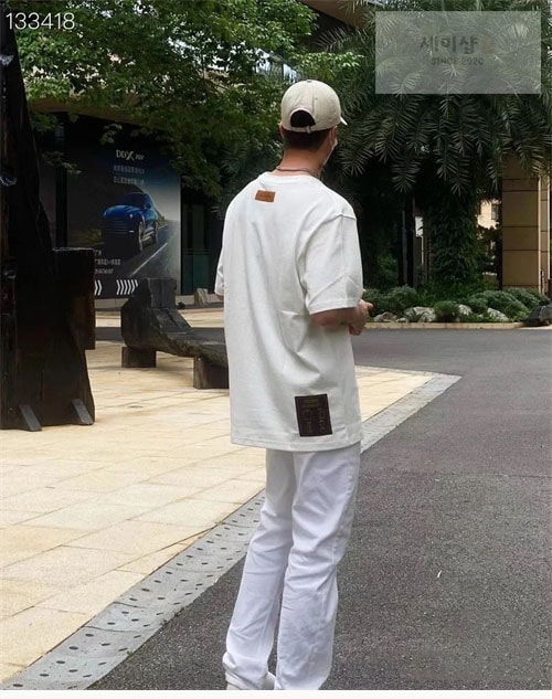 Louis Vuitton 루이비통 스테이플스 에디션 인사이드 아웃 반팔 티셔츠 2컬러 의류 2번 이미지