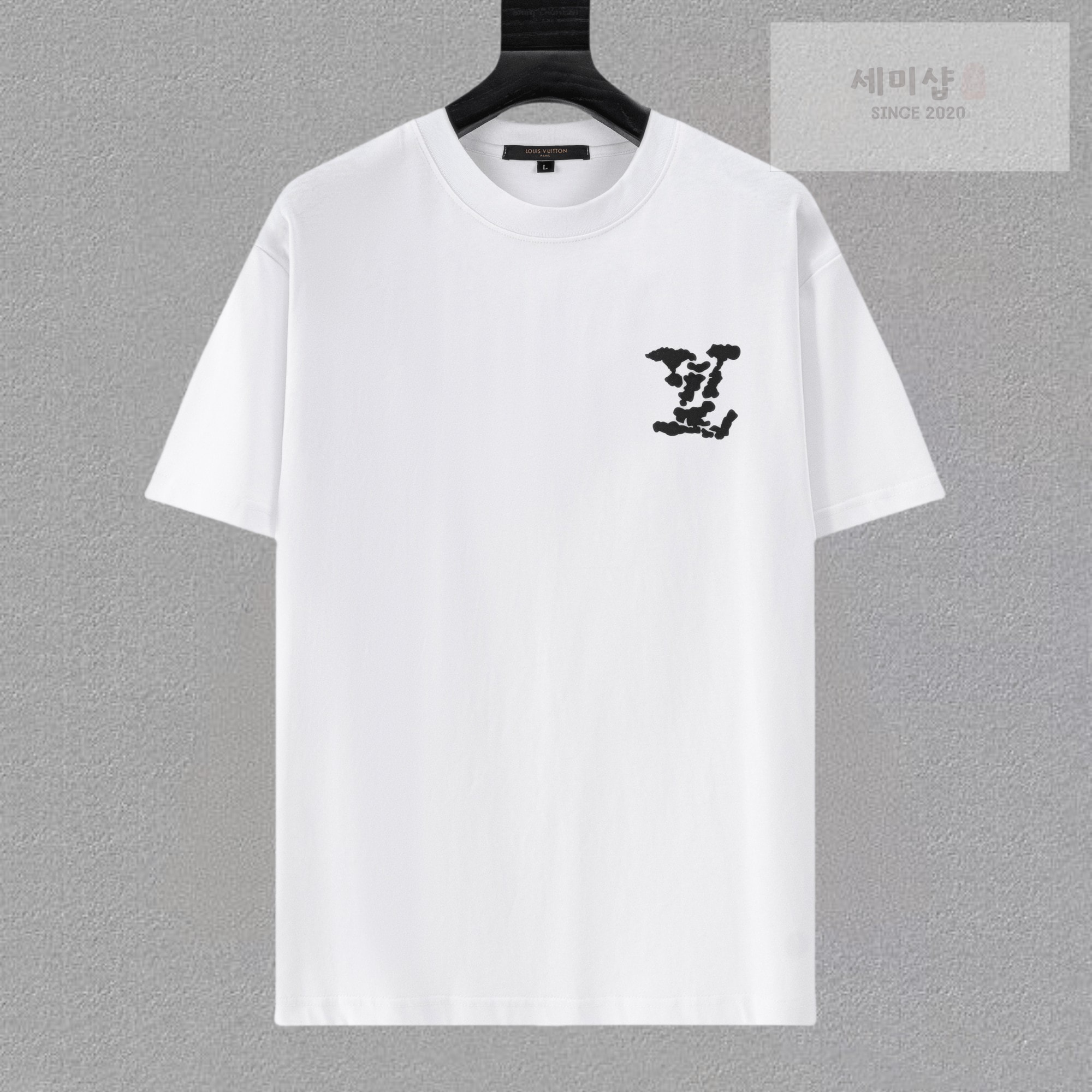 루이비통 루이비통 스팟 로고 티셔츠 화이트 블랙 의류 1번 이미지