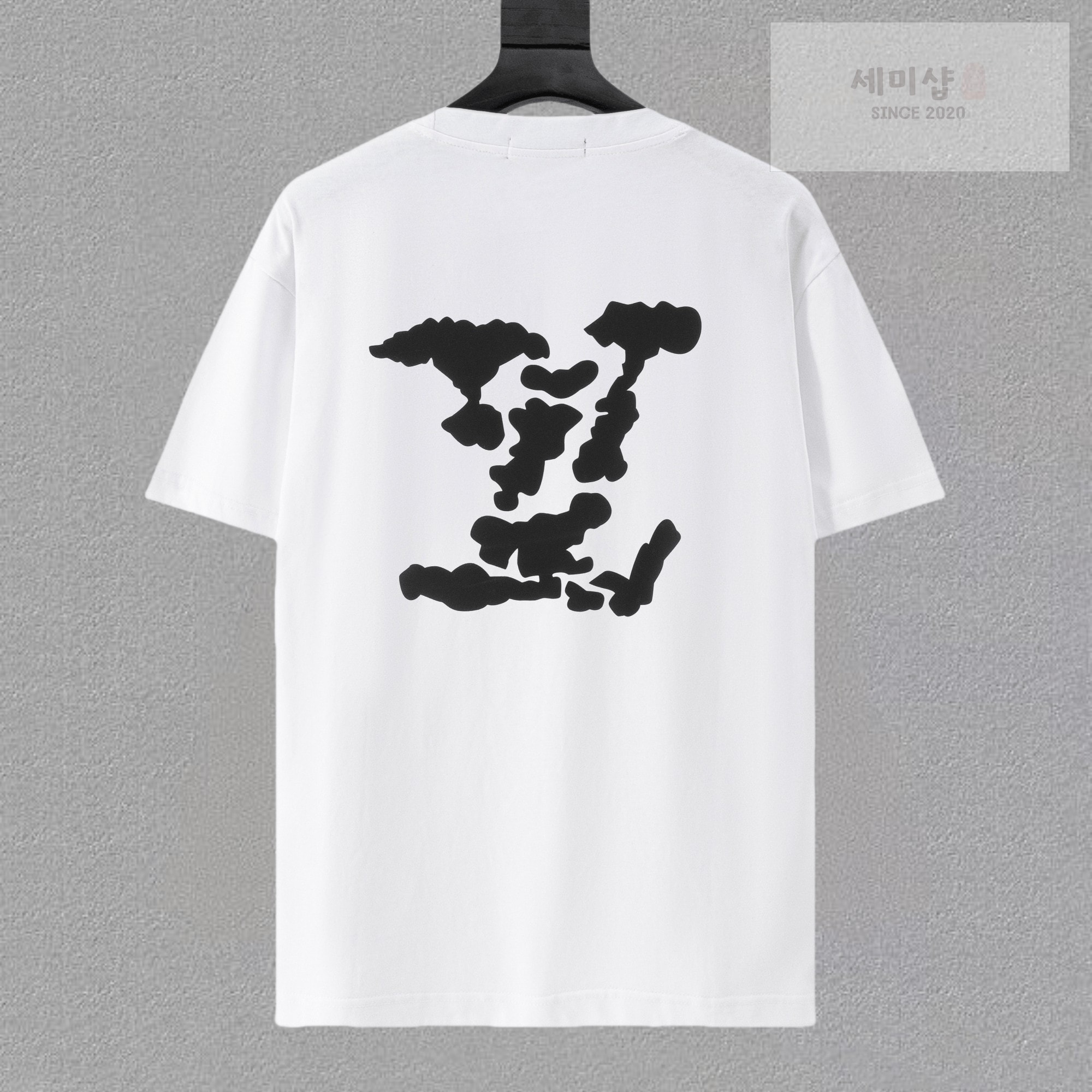 루이비통 루이비통 스팟 로고 티셔츠 화이트 블랙 의류 2번 이미지