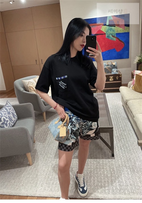 Louis Vuitton 루이비통 엠벨리시드 쇼트 슬리브드 코튼 크루넥 반팔 의류 2번 이미지