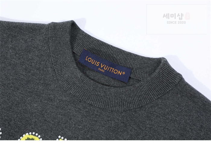 Louis Vuitton 루이비통 엠벨리시드 LV 도그 포 인따르시아 자카드 반팔 티셔츠 의류 5번 이미지