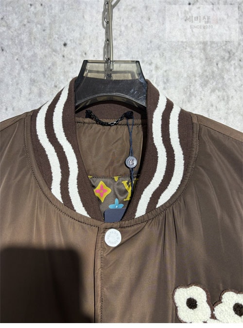 Louis Vuitton 루이비통 엠브로이더드 바시티 자켓 의류 5번 이미지