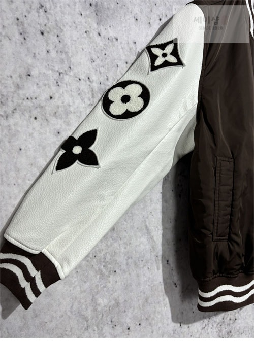 Louis Vuitton 루이비통 엠브로이더드 바시티 자켓 의류 26번 이미지