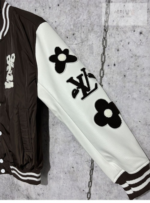 Louis Vuitton 루이비통 엠브로이더드 바시티 자켓 의류 8번 이미지
