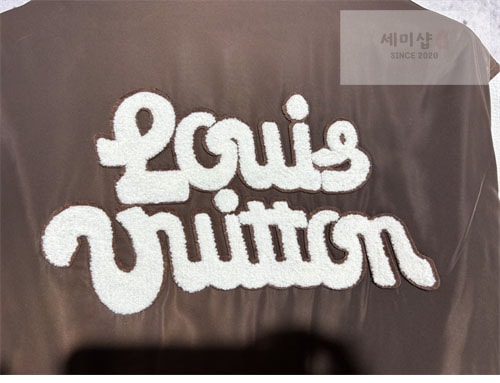 Louis Vuitton 루이비통 엠브로이더드 바시티 자켓 의류 12번 이미지