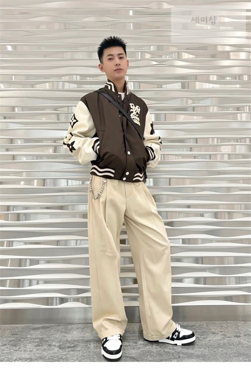 Louis Vuitton 루이비통 엠브로이더드 바시티 자켓 의류 17번 이미지
