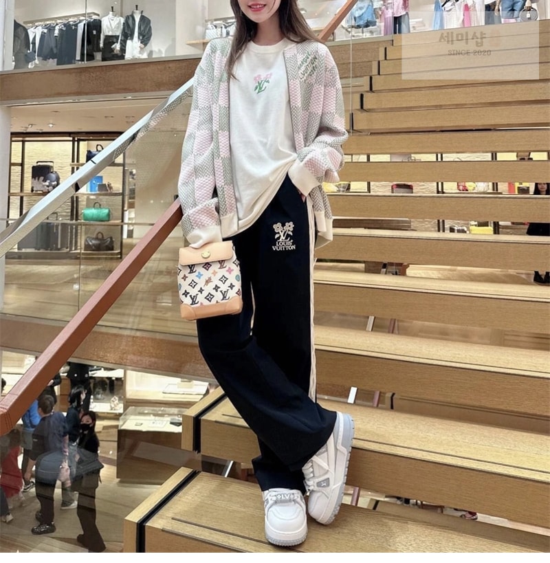 루이비통 루이비통 엠브로이더드 테크니컬 트랙 팬츠 의류 12번 이미지