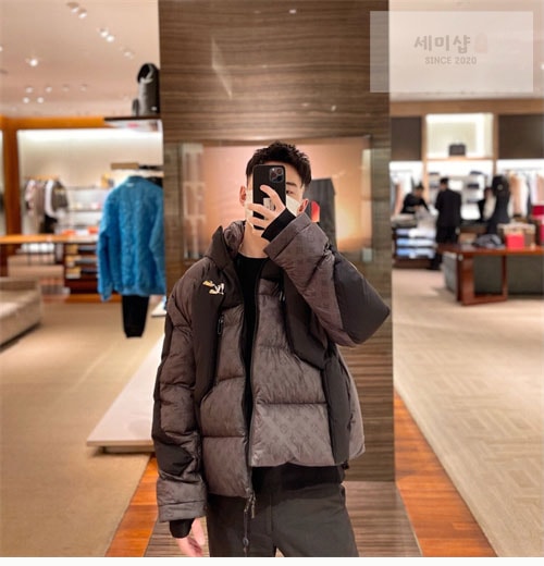 Louis Vuitton 루이비통 2054 히트 리액티브 푸퍼 의류 14번 이미지