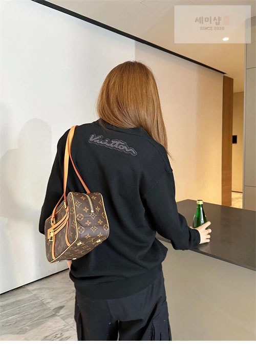 Louis Vuitton 루이비통 23SS 메리노 울 자수 가디건 의류 1번 이미지