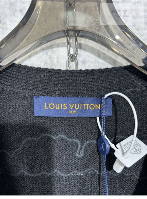 Louis Vuitton 루이비통 23SS 메리노 울 자수 가디건 의류 21번 이미지