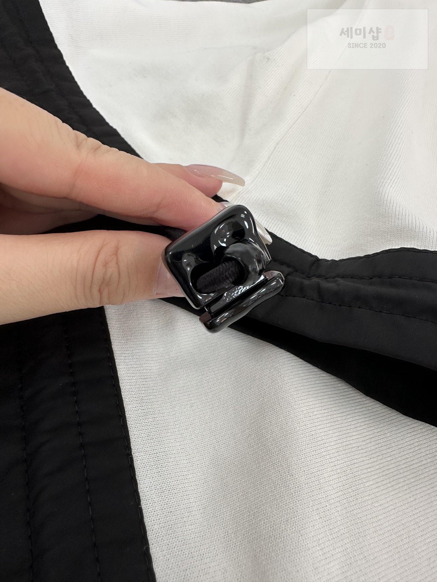 Louis Vuitton 루이비통 23SS 하이브리드 코튼 반팔 티셔츠 화이트 의류 11번 이미지