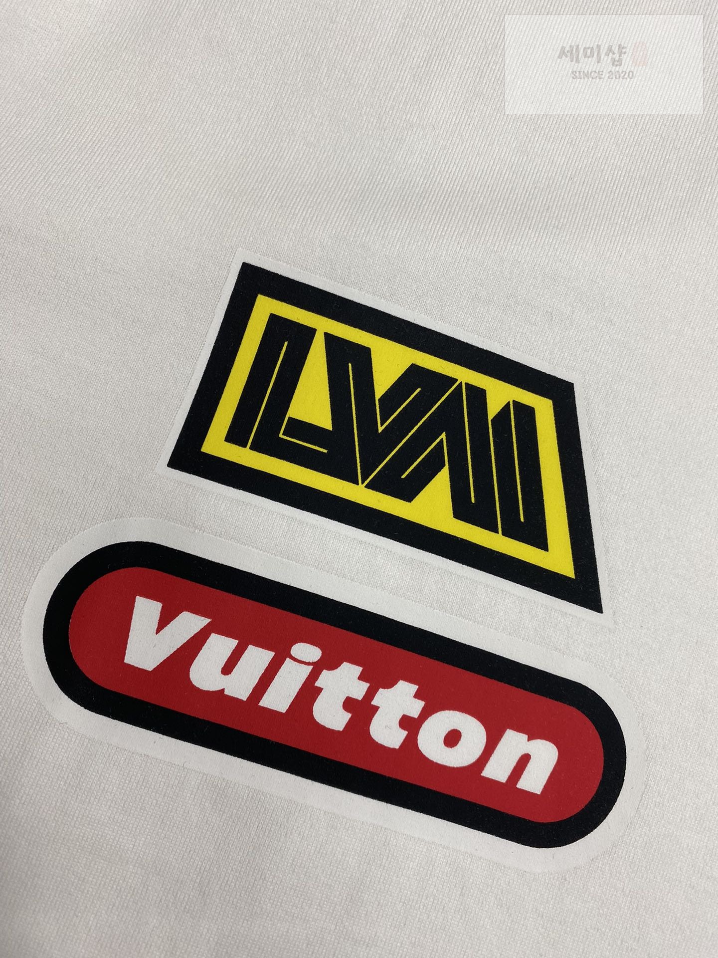 Louis Vuitton 루이비통 23SS 하이브리드 코튼 반팔 티셔츠 화이트 의류 13번 이미지