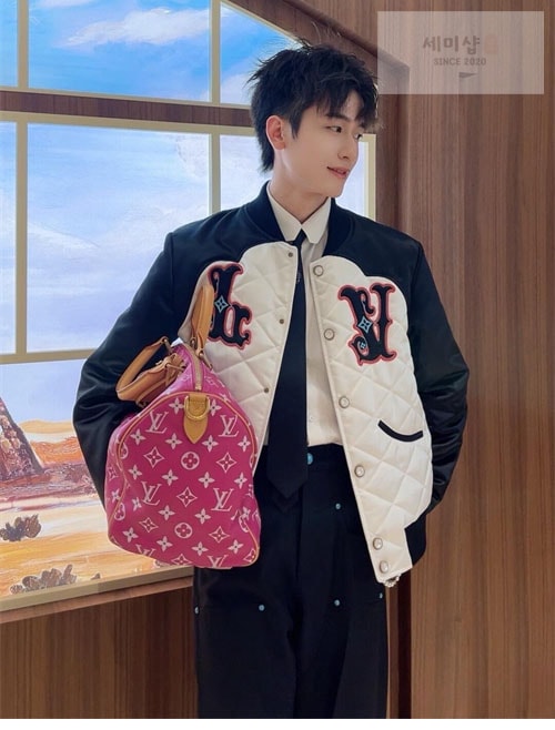 Louis Vuitton 루이비통 24FW 바이컬러 새틴 봄버 자켓 1AFWK6 의류 5번 이미지