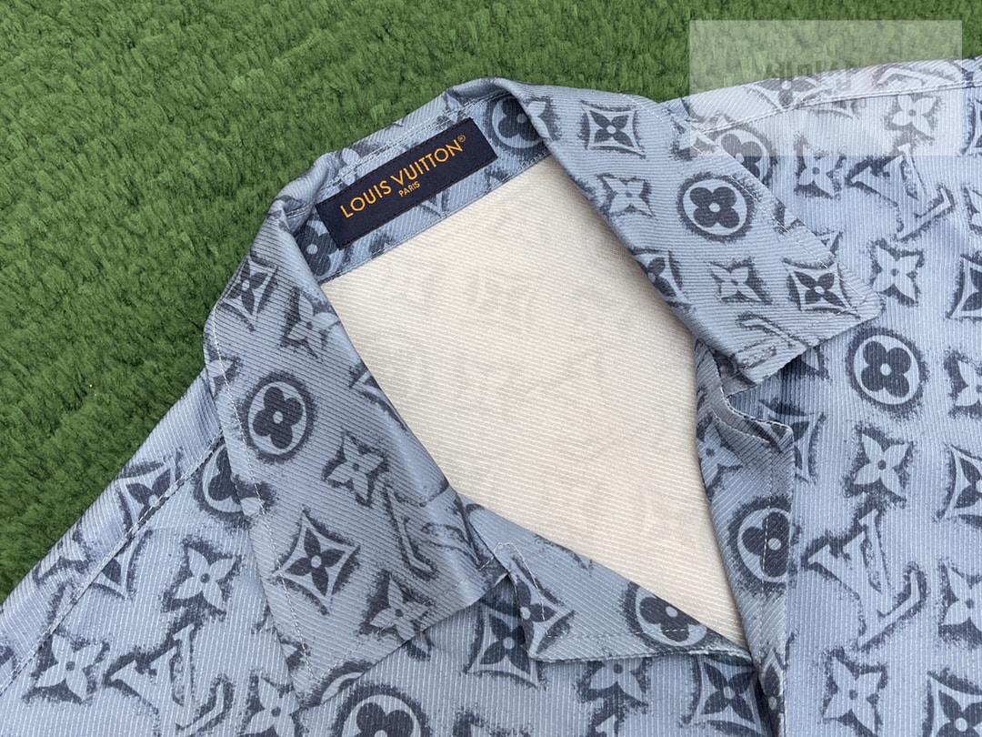 Louis Vuitton 루이비통 24SS 실크 모노그램 쇼트 슬리브 셔츠 의류 8번 이미지