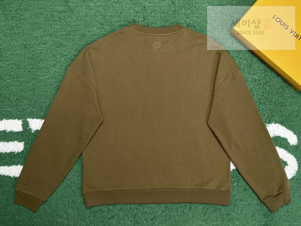 Louis Vuitton 루이비통 24SS 코튼 시그니처 크루넥 맨투맨 카키 의류 3번 이미지
