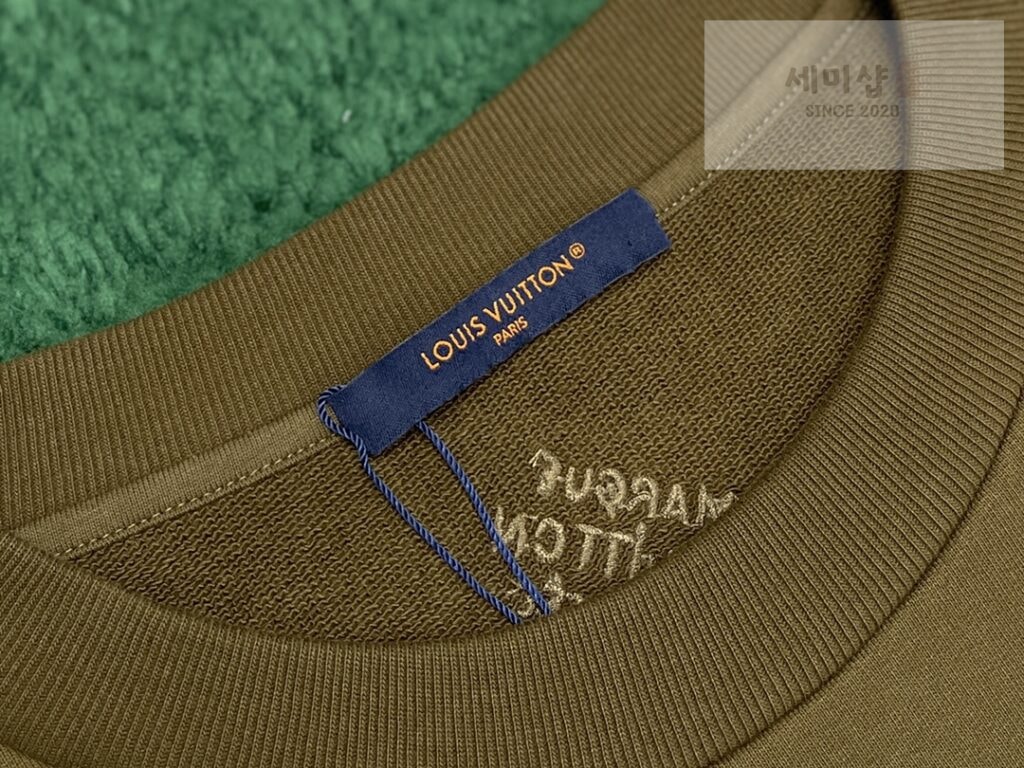 Louis Vuitton 루이비통 24SS 코튼 시그니처 크루넥 맨투맨 카키 의류 4번 이미지