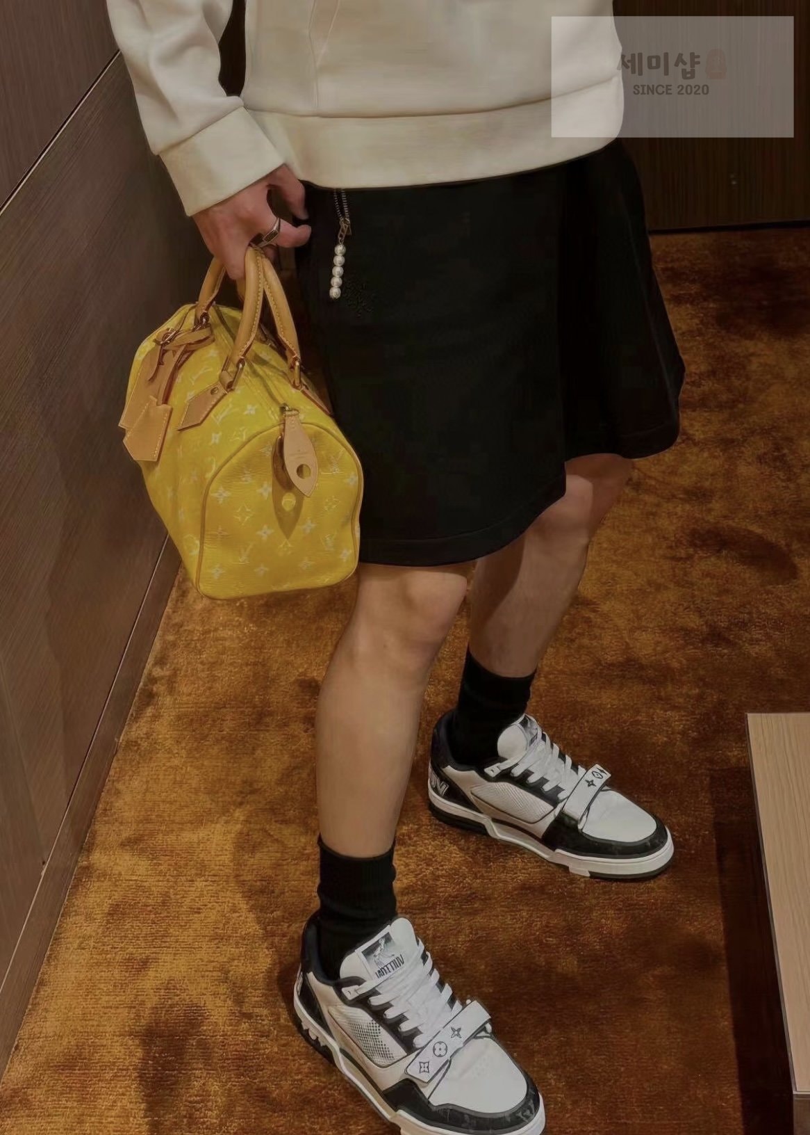 Louis Vuitton 루이비통 24SS 포켓 지퍼 진주 장식 톤온톤 자수 코튼 저지 쇼츠 레플리카 16번 이미지 - 의류 | 세미샵 레플리카 사이트