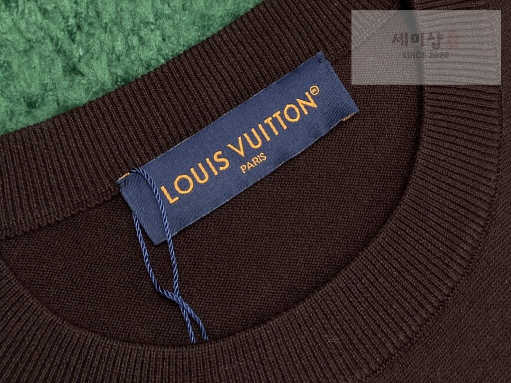 Louis Vuitton 루이비통 24SS LV 로고 트렁크 니트 반팔티셔츠 브라운 의류 5번 이미지