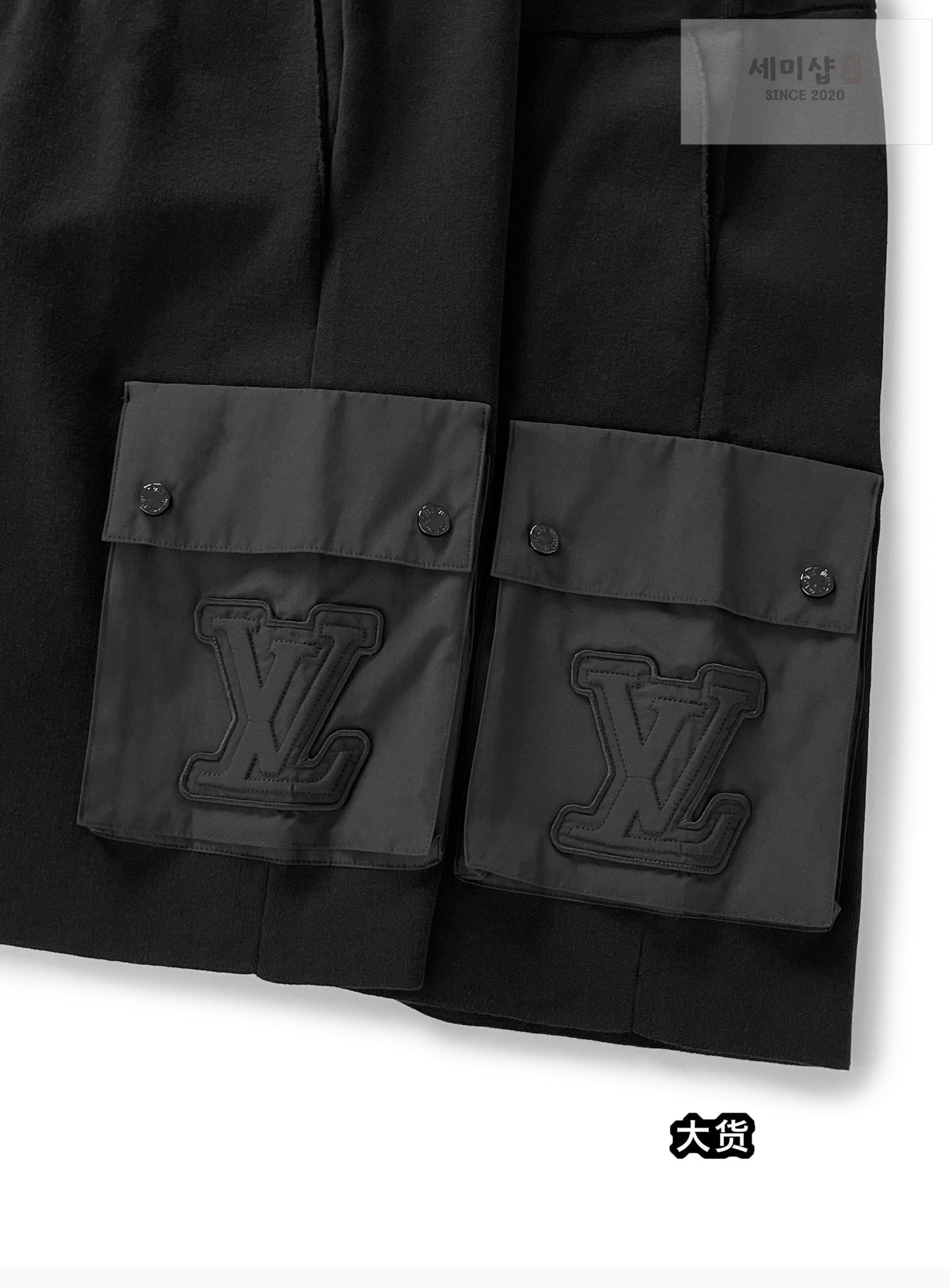 Louis Vuitton 루이비통 24 하이브리드 코튼 니트 테크 숏 팬츠 의류 6번 이미지