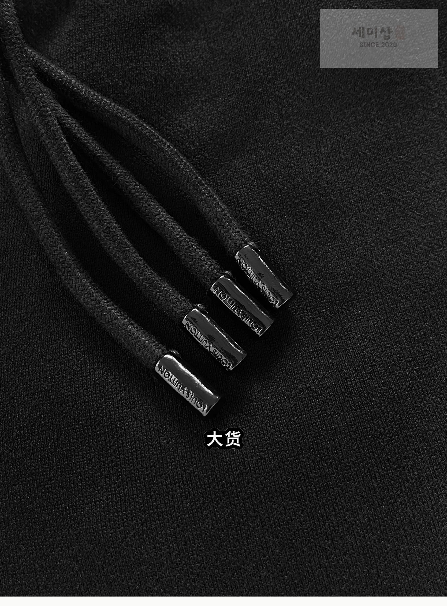 Louis Vuitton 루이비통 24 하이브리드 코튼 니트 테크 숏 팬츠 의류 11번 이미지