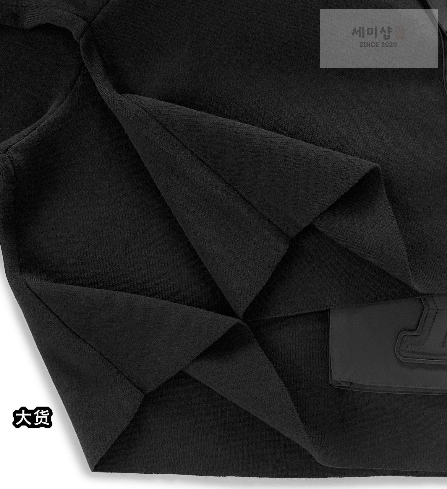 Louis Vuitton 루이비통 24 하이브리드 코튼 니트 테크 숏 팬츠 의류 12번 이미지