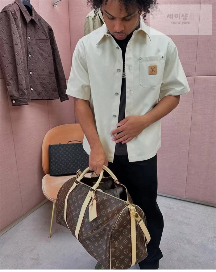 Louis Vuitton 루이비통 25SS 실크 블렌드 숏 슬리브드 셔츠 남방 의류 3번 이미지
