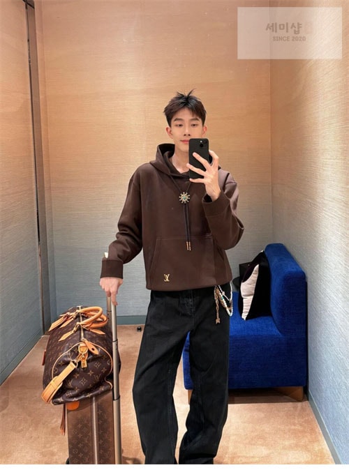 Louis Vuitton 루이비통 LV드로스트링 엠벨리시드 코튼 후디 의류 11번 이미지