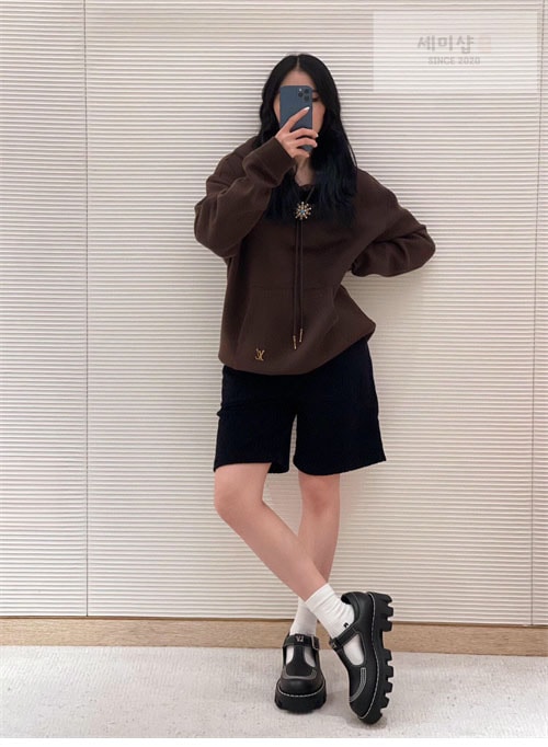 Louis Vuitton 루이비통 LV드로스트링 엠벨리시드 코튼 후디 의류 13번 이미지