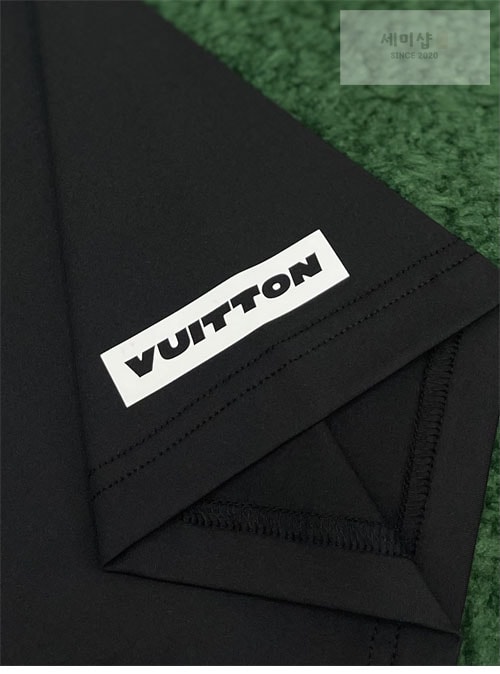 Louis Vuitton 루이비통 LV컵 테크니컬 퍼포먼스 티셔츠 의류 16번 이미지