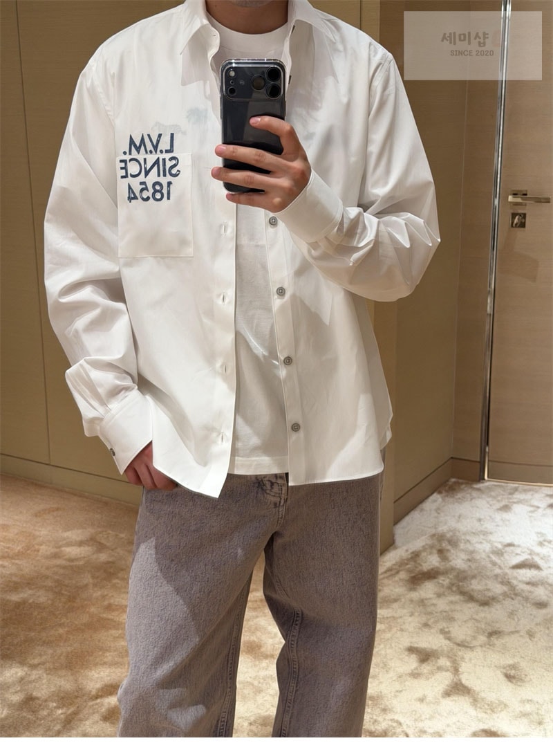 루이비통 루이비통 LVM 레터링 롱 슬리브드 시그니처 포플린 셔츠 의류 4번 이미지