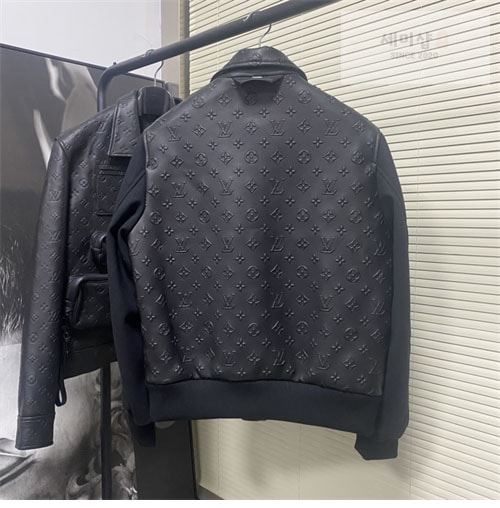 Louis Vuitton 루이비통 LVSE 엠보스드 모노그램 믹스 레더 블루종 의류 9번 이미지