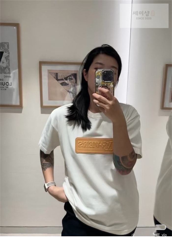 Louis Vuitton 루이비통 LV 러버스 VVN 패치 반팔 티셔츠 의류 5번 이미지