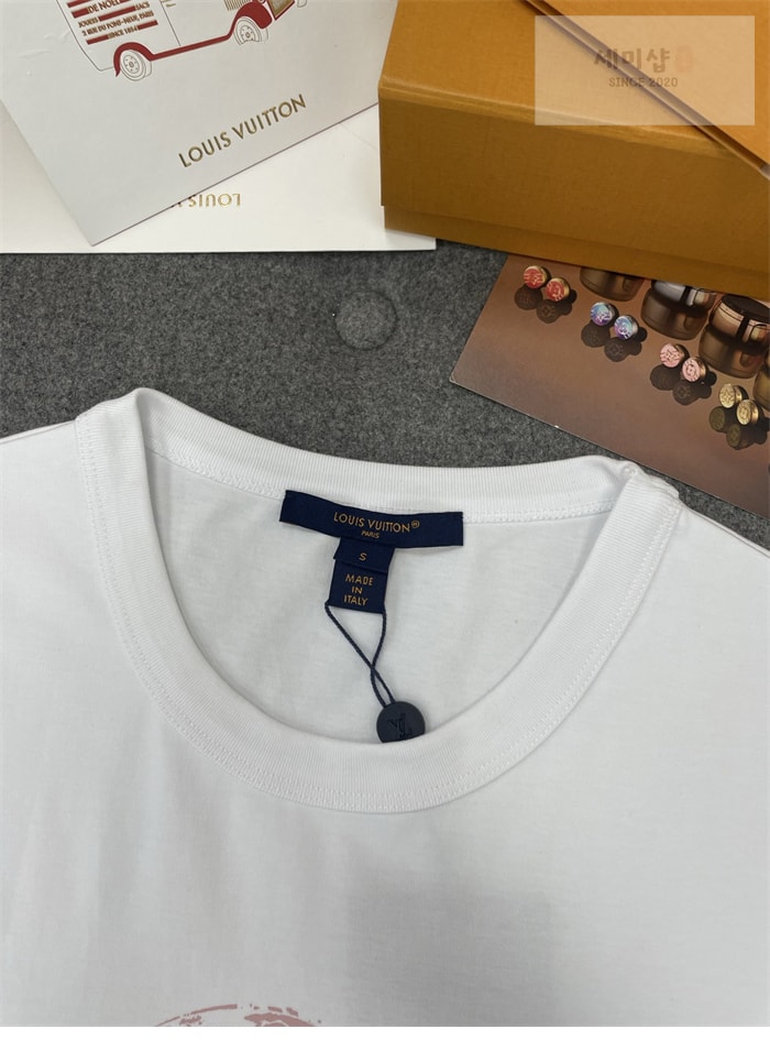 Louis Vuitton 루이비통 LV 스템프 크롭 탑 의류 14번 이미지