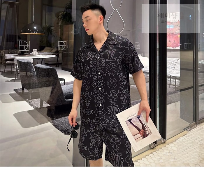 Louis Vuitton 루이비통 LV 아라베스크 모노그램 프린트 슬리브드 실크 반바지 의류 1번 이미지